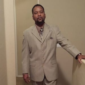 Meet your Posher, Everette